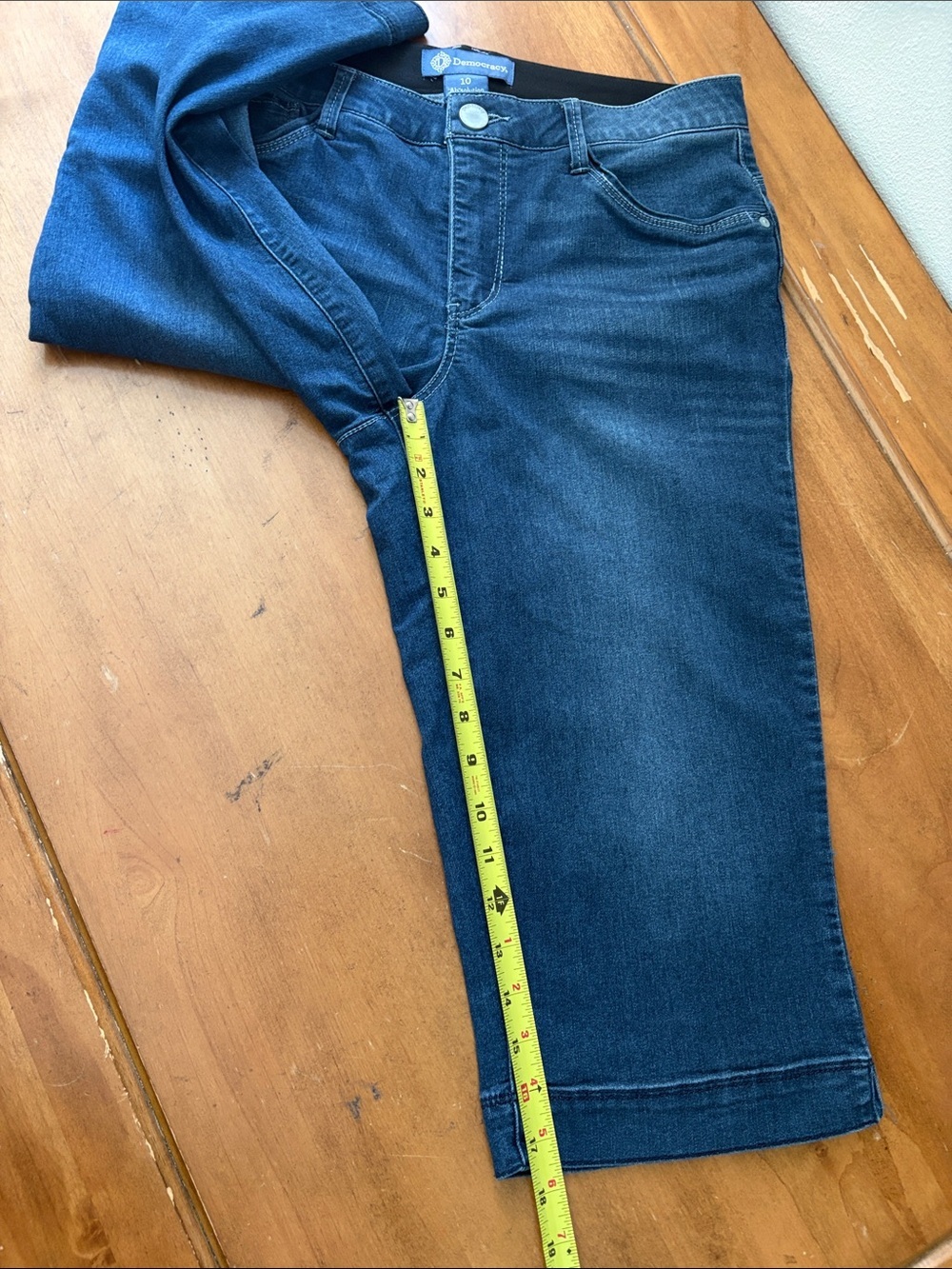 Democracy AbSolution Capri Jeans Size 10 - Picture 5 of 14
